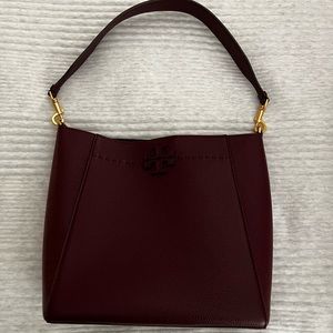 ✨✨✨SOLD✨✨✨ Tory Burch leather bucket bag